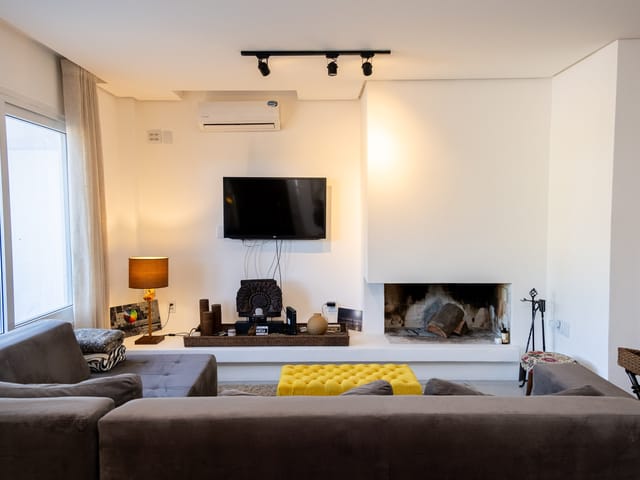 Casa com 240m² 3 quartos e 3 banheiros, à venda, no bairro Las Acácias em Pelotas