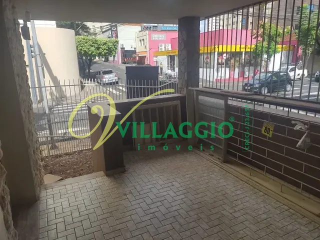Casa com 400m² 4 quartos e 2 banheiros, à venda ou para alugar, no bairro Centro em São José do Rio Preto