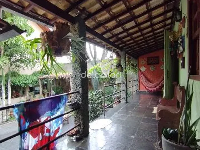 Casa com 280m² 5 quartos e 5 banheiros, à venda, no bairro São Bernardo em Belo Horizonte