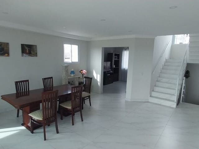 Casa com 455m² 3 quartos e 5 banheiros, à venda, no bairro Condomínio Residencial Jaguary em São José dos Campos