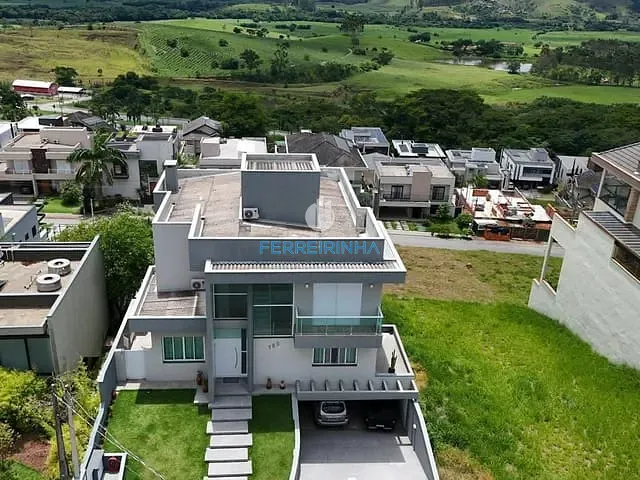 Casa com 455m² 3 quartos e 5 banheiros, à venda, no bairro Condomínio Residencial Jaguary em São José dos Campos