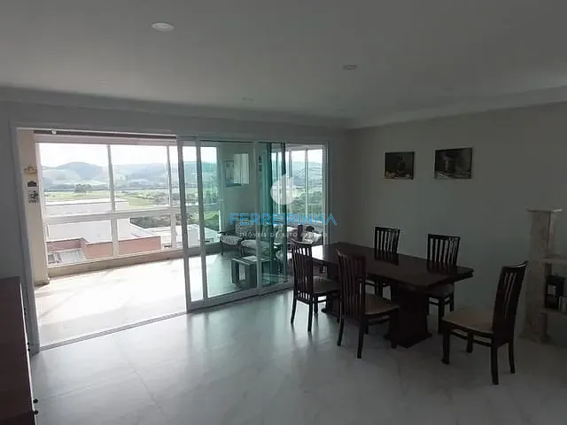Casa com 455m² 3 quartos e 5 banheiros, à venda, no bairro Condomínio Residencial Jaguary em São José dos Campos
