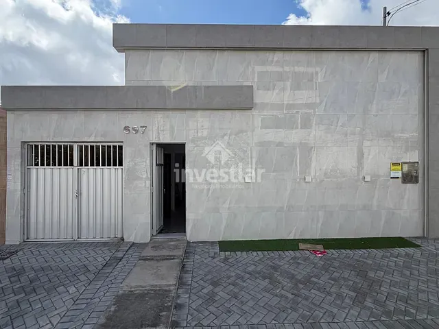 Casa com 400m² 3 quartos e 1 banheiro, à venda, no bairro Liberdade em Campina Grande