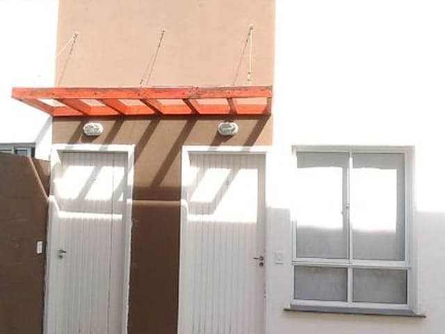 Casa com 65m² 2 quartos e 2 banheiros, à venda, no bairro Chácara Tropical (Caucaia do Alto) em Cotia