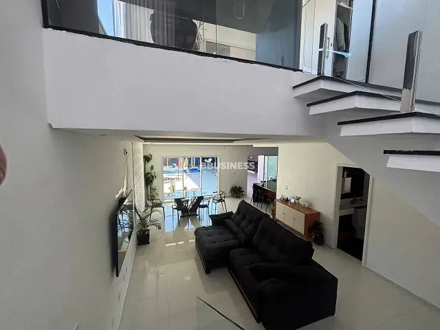 Casa com 360m² 4 quartos e 5 banheiros, à venda, no bairro Vila Rica em Vargem Grande Paulista