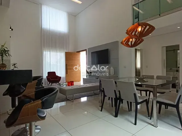 Casa com 1100m² 4 quartos e 5 banheiros, à venda, no bairro Condados da Lagoa em Lagoa Santa