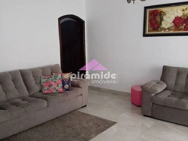 Casa com 150m² 3 quartos e 3 banheiros, à venda, no bairro Monte Castelo em São José Dos Campos