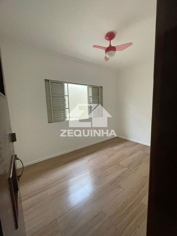 Casa, 3 quartos, 208 m² - Foto 2