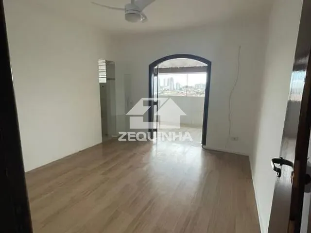 Casa com 125m² 3 quartos e 3 banheiros, à venda, no bairro Jardim D'abril em Osasco