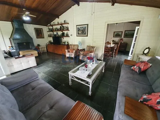 Chácara com 2530m² 4 quartos e 2 banheiros, à venda, no bairro Vale Verde em Valinhos