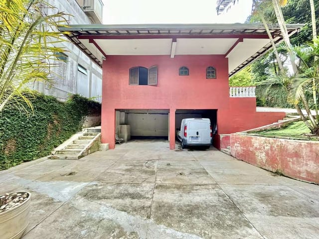 Casa com 1183m² 3 quartos e 3 banheiros, à venda, no bairro Granja Viana em Cotia