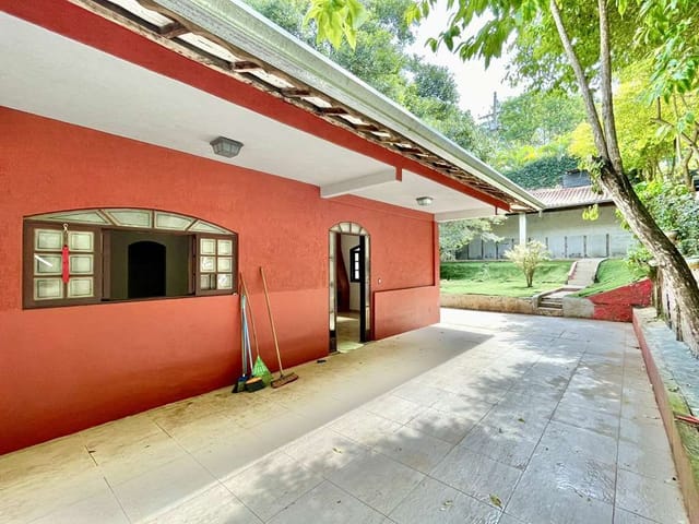 Casa com 1183m² 3 quartos e 3 banheiros, à venda, no bairro Granja Viana em Cotia