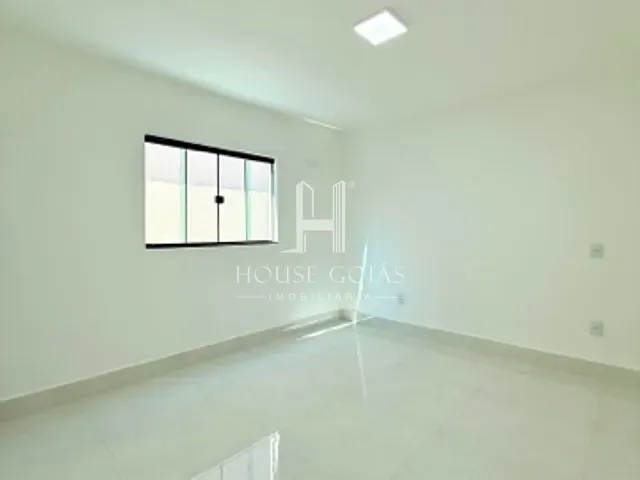 Casa 3 quartos e 3 banheiros, à venda, no bairro Jardim Caravelas 1ª Etapa em Goiânia