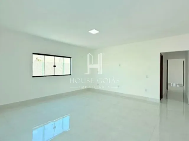 Casa 3 quartos e 3 banheiros, à venda, no bairro Jardim Caravelas 1ª Etapa em Goiânia