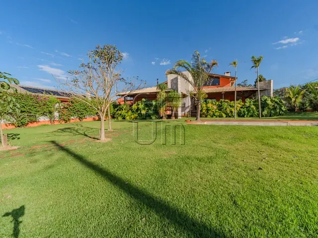 Casa com 2090m² 4 quartos e 4 banheiros, à venda ou para alugar, no bairro Recanto do Salto em Londrina