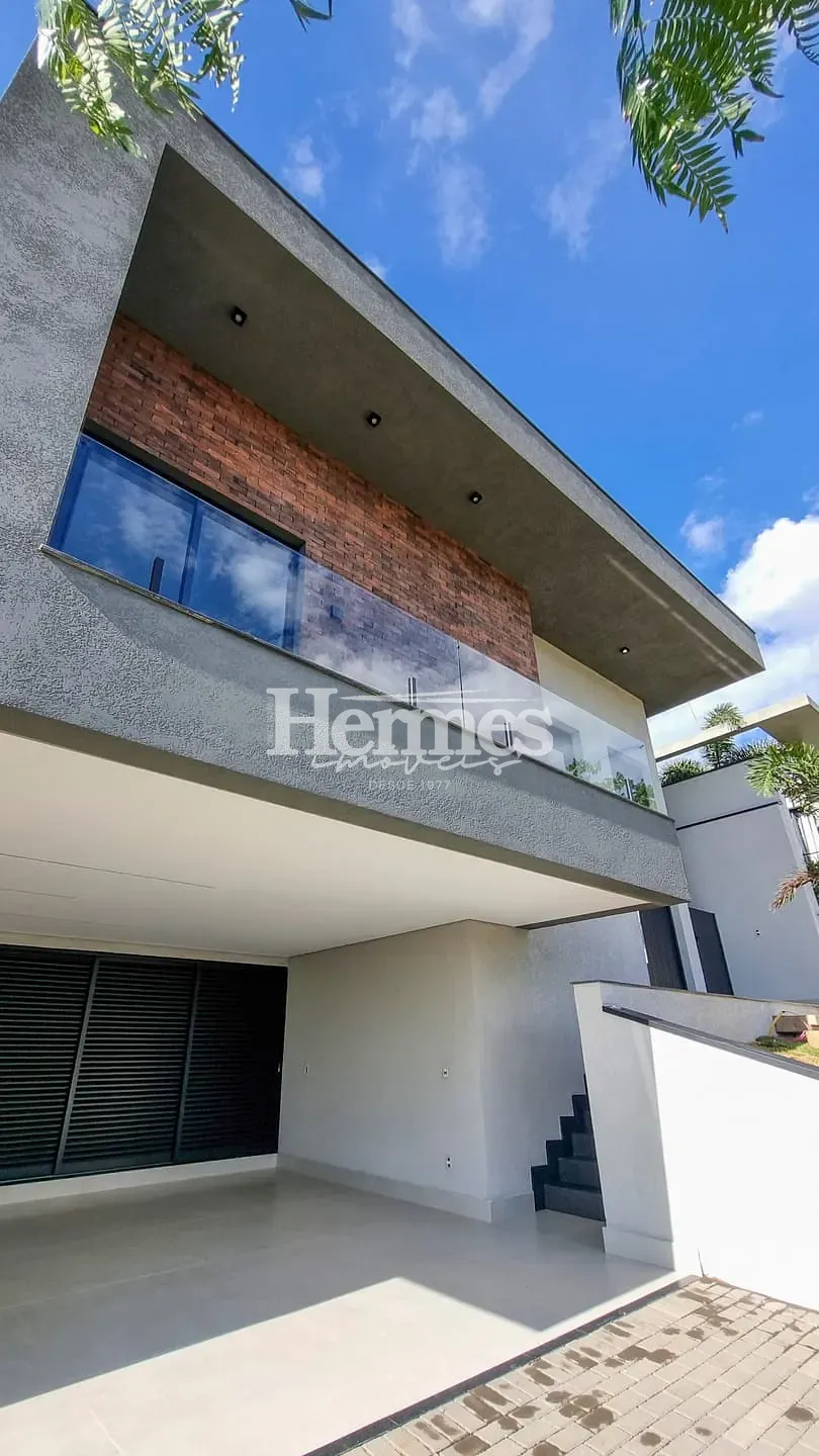 Casa, 3 quartos, 216 m² - Foto 1
