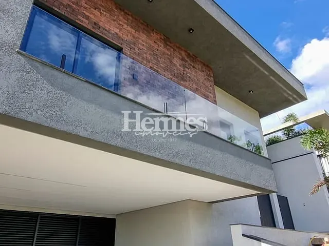 Casa com 300m² 3 quartos e 5 banheiros, à venda, no bairro Jardim Ypê em Paulínia