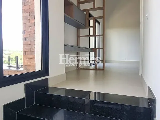 Casa com 300m² 3 quartos e 5 banheiros, à venda, no bairro Jardim Ypê em Paulínia
