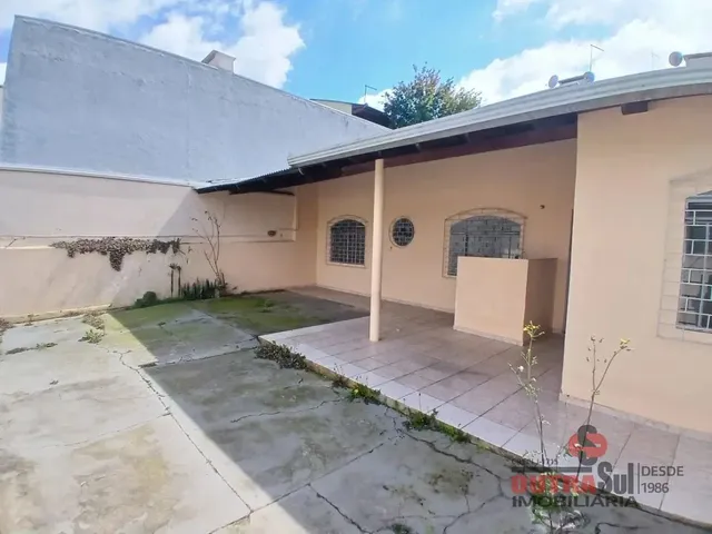 Casa 2 quartos e 1 banheiro, para alugar, no bairro Pinheirinho em Curitiba