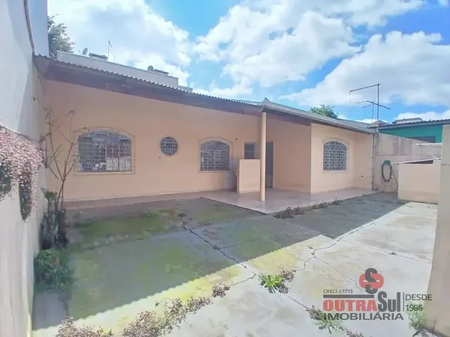 Casa 2 quartos e 1 banheiro, para alugar, no bairro Pinheirinho em Curitiba