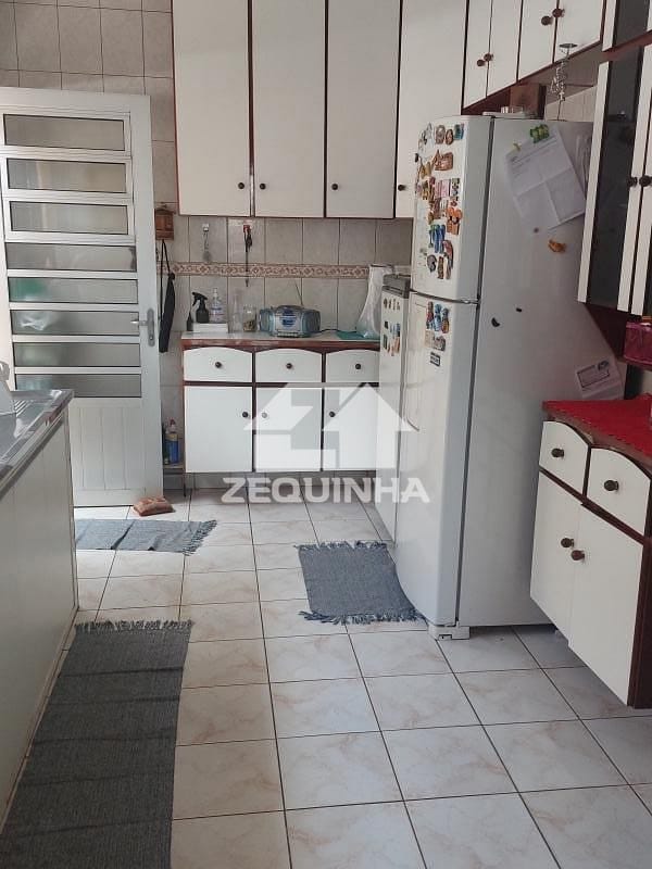 Casa, 3 quartos, 245 m² - Foto 13