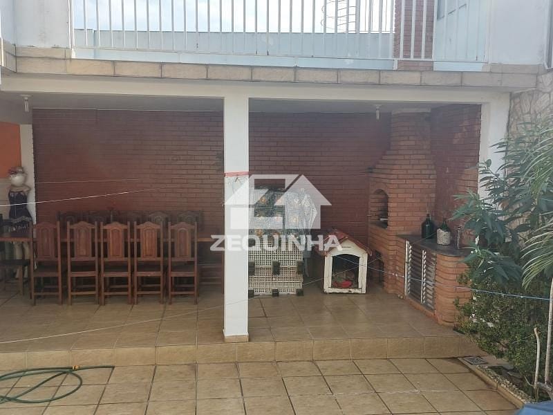 Casa, 3 quartos, 245 m² - Foto 24