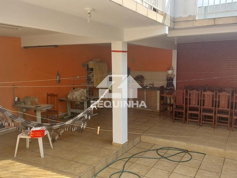 Casa, 3 quartos, 245 m² - Foto 25