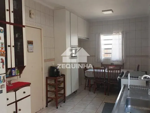 Casa com 280m² 3 quartos e 4 banheiros, à venda, no bairro Jardim D'abril em Osasco