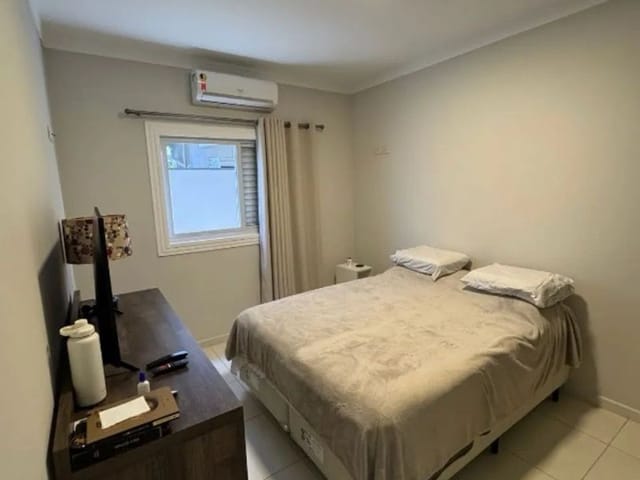 Casa com 450m² 4 quartos e 4 banheiros, à venda, no bairro Conjunto Residencial Esplanada do Sol em São José dos Campos