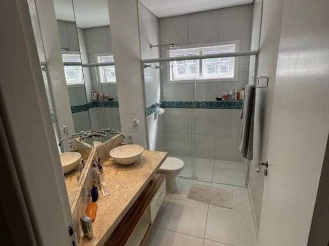 Casa com 450m² 4 quartos e 4 banheiros, à venda, no bairro Conjunto Residencial Esplanada do Sol em São José dos Campos