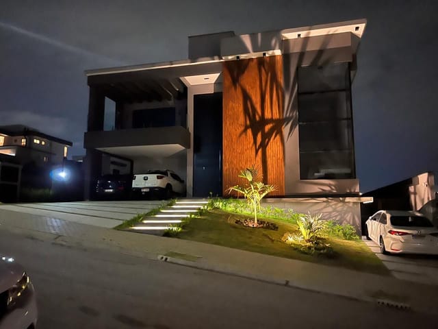 Casa com 600m² 4 quartos e 5 banheiros, à venda, no bairro Colinas do Paratehy em São José dos Campos