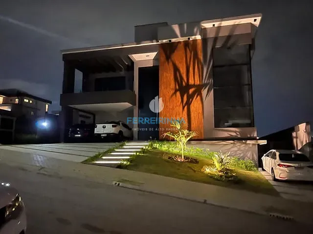 Casa com 600m² 4 quartos e 5 banheiros, à venda, no bairro Colinas do Paratehy em São José dos Campos