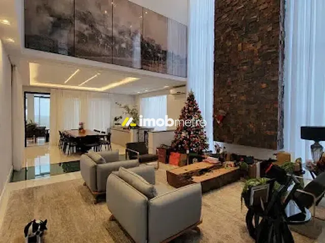 Casa com 690m² 4 quartos e 6 banheiros, à venda, no bairro Alphaville em Campinas