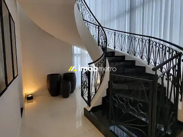 Casa com 690m² 4 quartos e 6 banheiros, à venda, no bairro Alphaville em Campinas