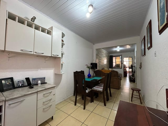 Casa com 293m² 4 quartos e 3 banheiros, à venda, no bairro Simões Lopes em Pelotas