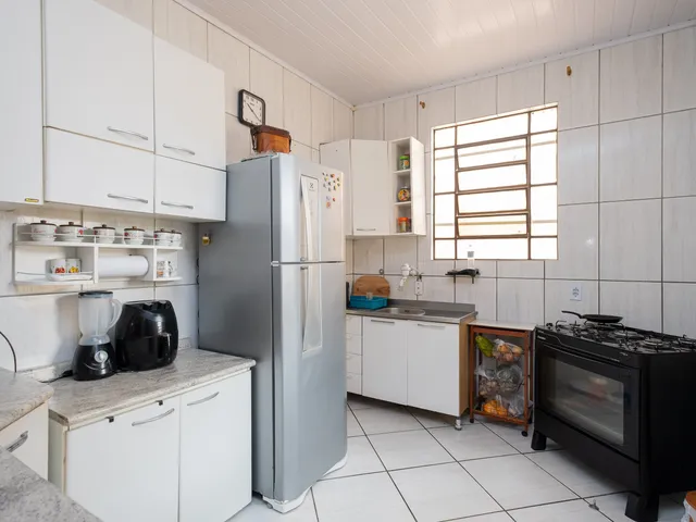 Casa 4 quartos e 3 banheiros, à venda, no bairro Simões Lopes em Pelotas