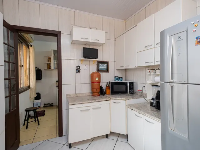 Casa 4 quartos e 3 banheiros, à venda, no bairro Simões Lopes em Pelotas