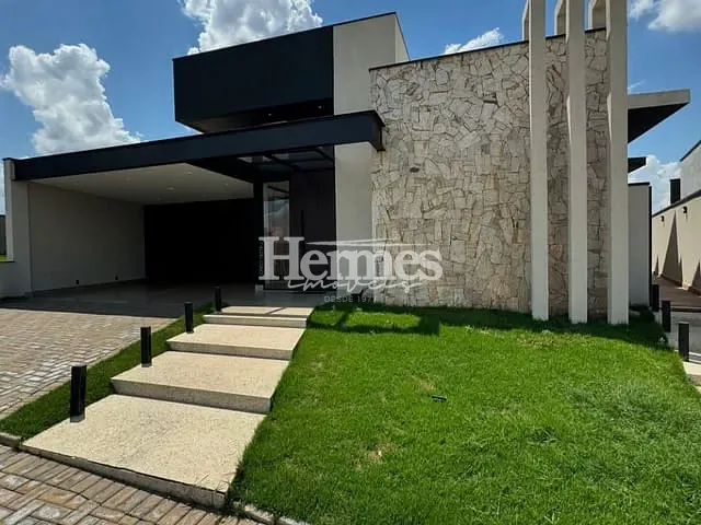 Casa com 436m² 4 quartos e 5 banheiros, à venda, no bairro Jardim Ypê em Paulínia