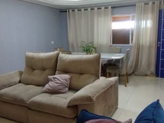 Casa com 311m² 4 quartos e 1 banheiro, à venda, no bairro Vila Silviânia em Carapicuíba