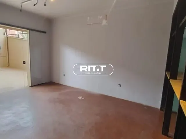 Casa com 500m² 8 quartos e 2 banheiros, à venda ou para alugar, no bairro Nova Campinas em Campinas