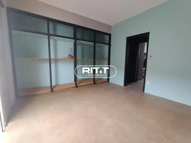 Casa com 500m² 8 quartos e 2 banheiros, à venda ou para alugar, no bairro Nova Campinas em Campinas