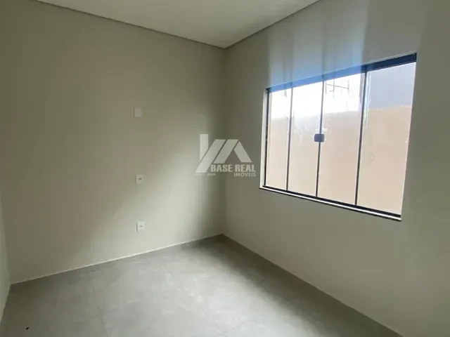 Casa 2 quartos e 1 banheiro, à venda ou para alugar, no bairro bairru das cerejeiras em Guarapuava