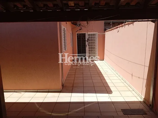 Casa com 200m² 4 quartos e 3 banheiros, à venda, no bairro Alto de Pinheiros em Paulínia
