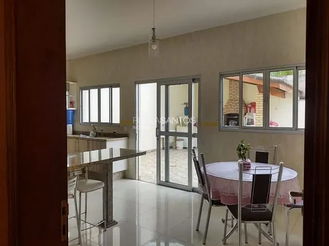Casa com 250m² 4 quartos e 4 banheiros, à venda, no bairro Éden em Sorocaba