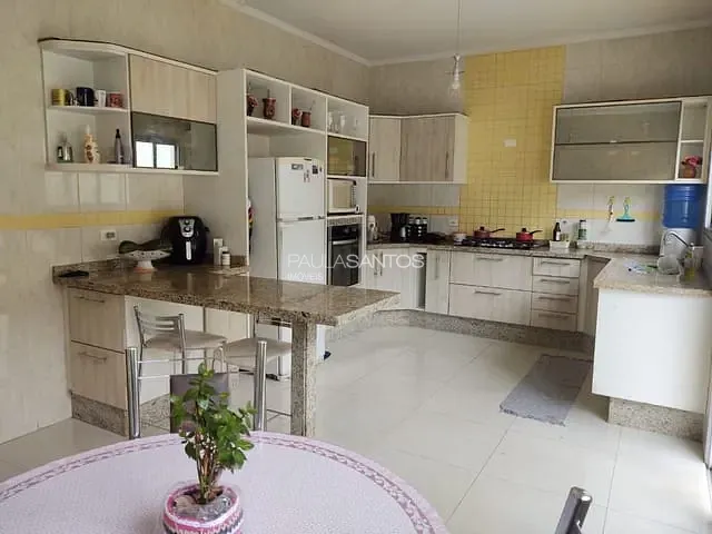 Casa com 250m² 4 quartos e 4 banheiros, à venda, no bairro Éden em Sorocaba
