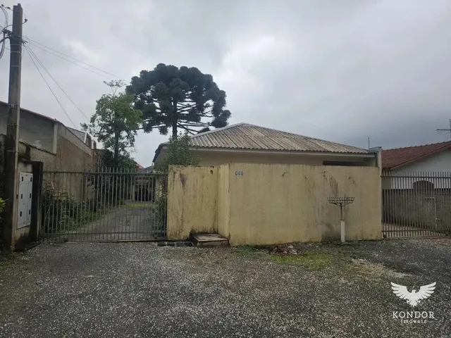 Casa 2 quartos e 1 banheiro, para alugar, no bairro Santa Felicidade em Curitiba