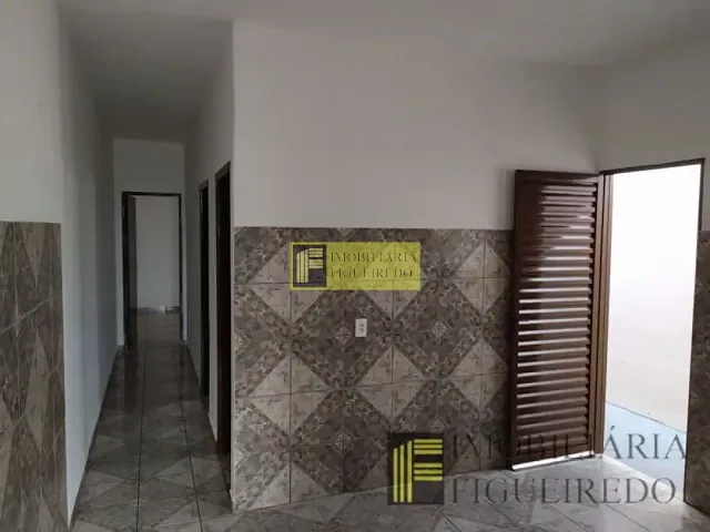 Casa 2 quartos e 1 banheiro, para alugar, no bairro Parque Residencial Cambuí em São José do Rio Preto