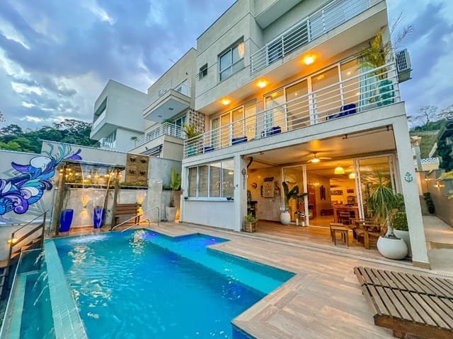Casa com 463m² 4 quartos e 6 banheiros, à venda, no bairro Valville 1 em Santana de Parnaíba