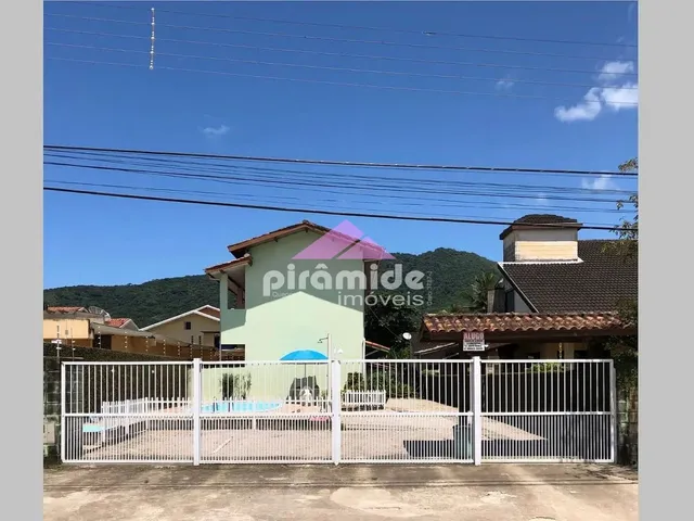 Casa com 430m² 5 quartos e 5 banheiros, à venda, no bairro Maranduba em Ubatuba