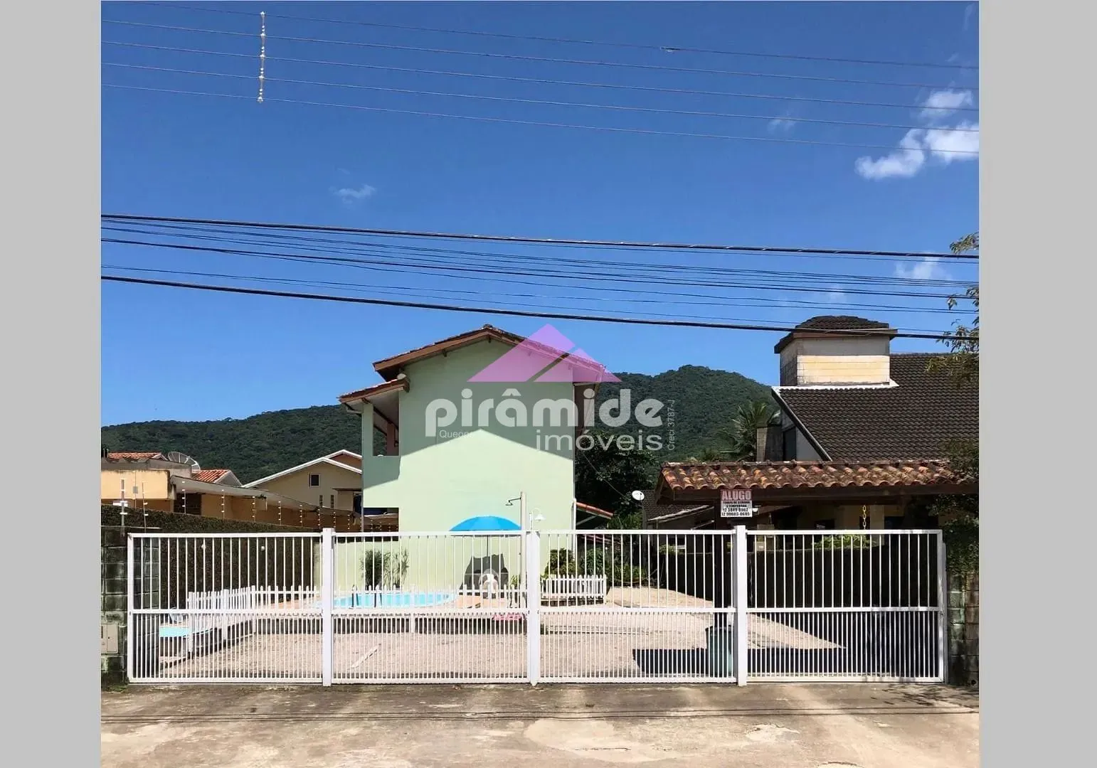Casa, 5 quartos, 214 m² - Foto 1